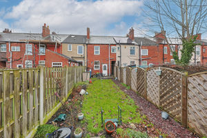 Hawthorne Street